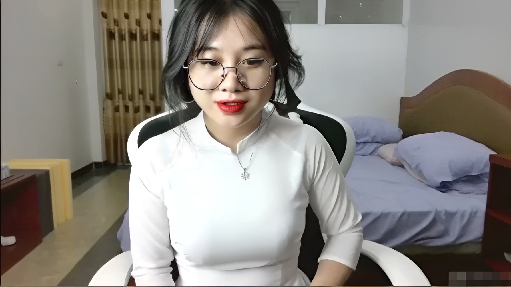 Anna Bear masturbates....